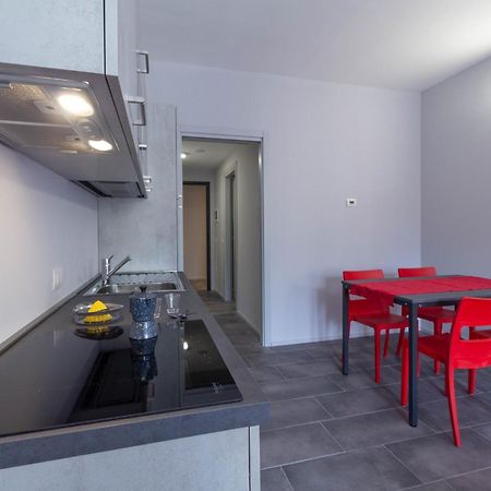 Papavero Apartment - Affitti Brevi Italia Lecco Buitenkant foto