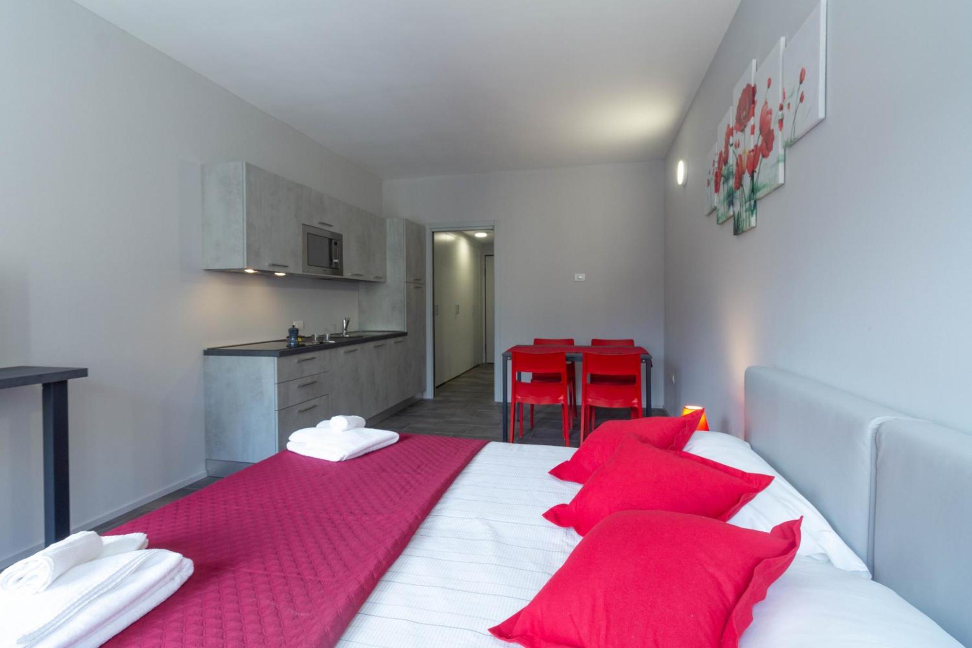 Papavero Apartment - Affitti Brevi Italia Lecco Buitenkant foto